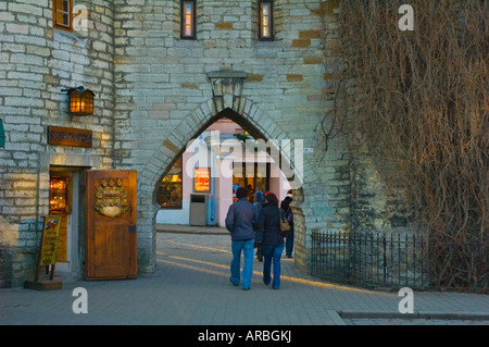 Viru Varav Turm am Tor der Altstadt von Tallinn Estland Stockfoto