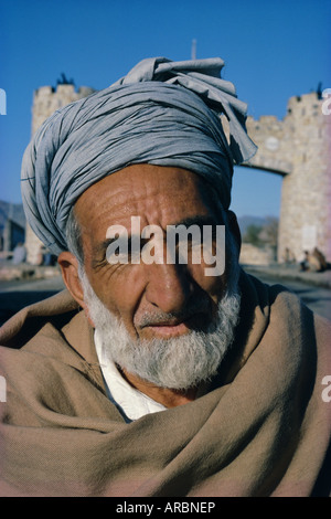Porträt eines Pathan Mannes mit Bart, in der Nähe von Ziarat, Belutschistan, Pakistan, Asien Stockfoto