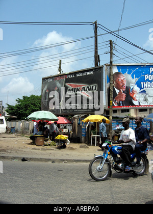 Victoria Island, Lagos, Nigeria. Typische Straßenszene Stockfoto