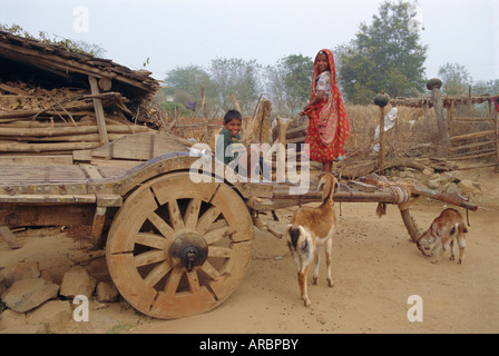 Dorfleben, Dhariyawad, Rajasthan, Indien Stockfoto