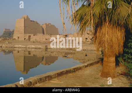 Heiligen See des Amun, Bezirk von Amun, Karnak, Luxor, Theben, Ägypten, Nordafrika, Afrika Stockfoto