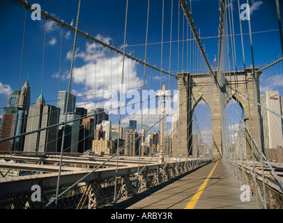 Die Skyline von Manhattan von der Brooklyn Bridge, post Sept 11, New York City, New York State, USA, Nordamerika Stockfoto