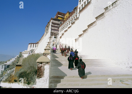 Schritte bis zu den Potala Palast, Lhasa, Tibet, China, Asien Stockfoto