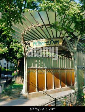 Metropolitain (U-Bahn) Station Eingang, Paris, Frankreich, Europa Stockfoto