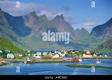 Reine Dorf Moskenesoya, Lofoten-Inseln, Nordland, Norwegen, Skandinavien, Europa Stockfoto