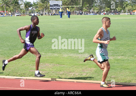 Miami Florida, Tropical Park, Greater Miami Athletic Conference, Meisterschaften, Leichtathletik, Sport, Leistung, Unterhaltung, High School, Campus, Studenten Stockfoto
