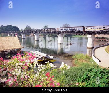 Die Todesbahn Brücke über den River Kwai, Kanchanaburi, Provinz Kanchanaburi, Thailand, Südostasien Stockfoto