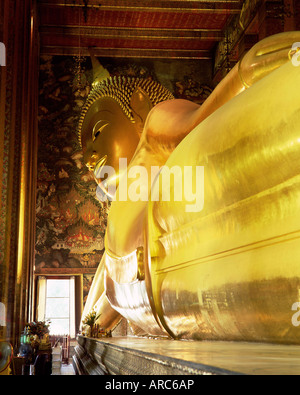 Die 46m lange Statue des liegenden Buddha, Wat Pho (Wat Po) (Wat Chetuphon), Bangkok, Thailand, Südostasien, Asien Stockfoto