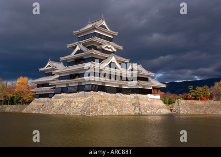 Matsumoto-Jo (Burg Matsumoto), Matsumoto, Präfektur Nagano, Chubu, zentralen Honshu, Japan Stockfoto