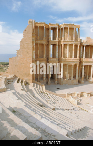 Theater, Sabratha, 2. Jahrhundert römische Stadt, Libyen, Nordafrika Stockfoto