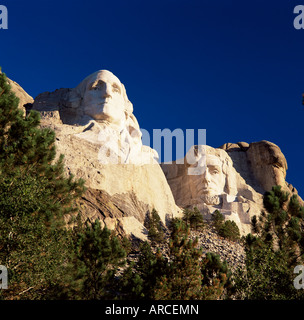 Köpfe der Präsidenten Washington und Lincoln, Mount Rushmore National Memorial, Black Hills, South Dakota, USA, Nordamerika Stockfoto