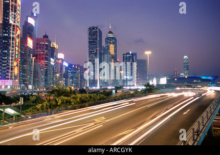 Schnellstraße in den Abend, Wan Chai, Hong Kong Island, Hongkong, China, Asien Stockfoto