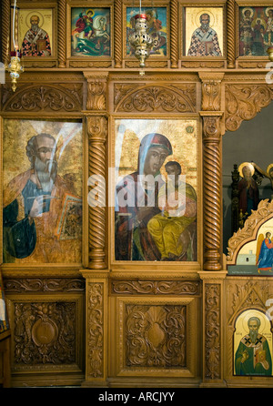 Lackierten Holzplatten in die innere griechisch-orthodoxen Kirche Zyperns Stockfoto