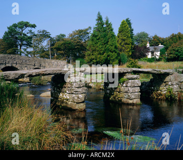 Clapper Bridge, Postbridge, Dartmoor, Devon, England, UK Stockfoto