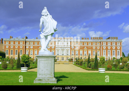 Der Privy Garden, Hampton Court Palace, Hampton Court, Surrey, England, UK Stockfoto