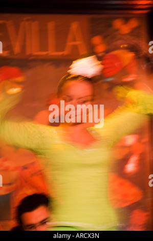 Flamenco-Tänzer im Restaurant El Arenal, El Arenal Bezirk, Sevilla, Andalusien (Andalusien), Spanien, Europa Stockfoto