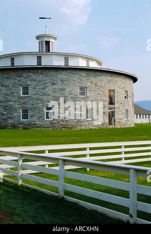 Runde steinerne Scheune, Hancock Shaker Village, Massachusetts, USA Stockfoto