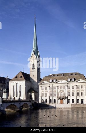 Zürich, Blick Über Die Limmat Auf Fraumünster Und Pinienkernen Zur Meisen Stockfoto