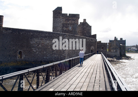 Blackness Castle West Lothian Schottland - Holz- und Pier oder Steg für entladen Munition und Rüstung Stockfoto