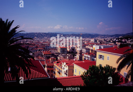 Blick über die Dächer von Nizza aus Colline du Chateau, Castle Hill, Côte d ' Azur, Frankreich Stockfoto