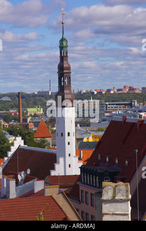 Barocke Turm der Kirche des Heiligen Geistes, Tallinn, Estland Stockfoto