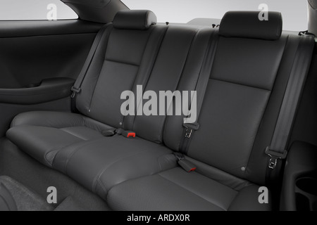 2007 Toyota Camry Solara SLE V6 in grau - hintere Sitze Stockfoto