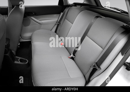 2007 Ford Focus SES in Silber - hintere Sitze Stockfoto