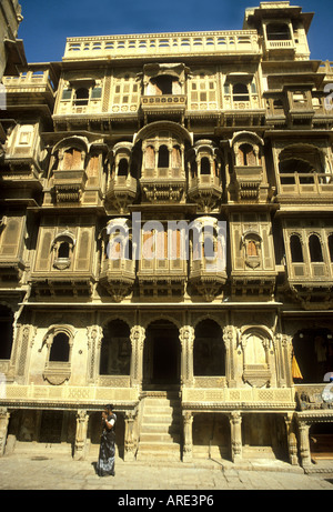 exquisit traditionell geschnitzte Sandstein Haveli (Kaufmannshaus) in Jaiselmar Rajasthan Indien Stockfoto