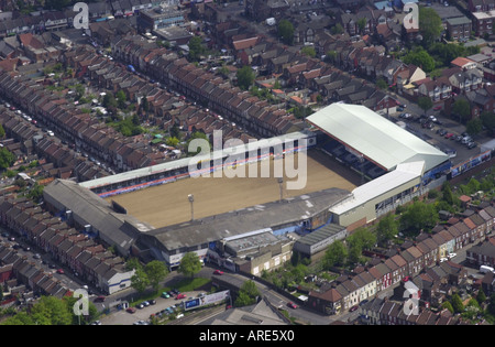 Luftaufnahme von Luton Town Football Club s site an Kenilworth Road Bury Park Betten Luton GROSSBRITANNIEN Stockfoto