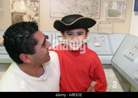 Newport News Virginia,Endview Plantation,Ausstellungskollektion ausstellen,fördern,Produktprodukte ausstellen Verkauf,Familie Familien Eltern Eltern Kind chil Stockfoto
