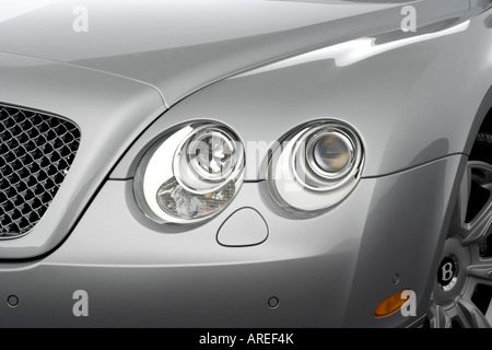 2006-Bentley Continental Flying Spur in grau - Scheinwerfer Stockfoto