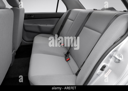 2006 Mitsubishi Lancer ES in Silber - hintere Sitze Stockfoto