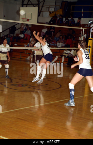 High School Mädchen Volleyballspiel in Maryland Stockfoto