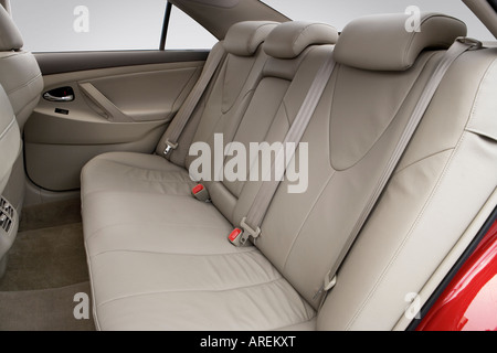 2007 Toyota Camry Hybrid rot - hintere Sitze Stockfoto