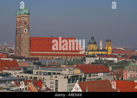 München, FrauenKirche, Frauenkirche, Europa, Bayern, Skyline, Theatinerkirche, Reisen, Fotografie: Luis Gervasi Stockfoto