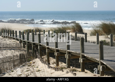 Promenade zum Strand Arda Praia in Afife, Portugal Stockfoto