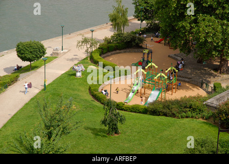 Tino Rossi Jardin Garten Quai Saint-Bernard Kai Seine Fluss Paris Frankreich Stockfoto