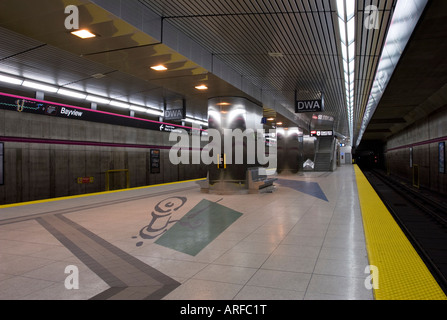 Bayview U-Bahn Station - Sheppard Line - Toronto - Kanada Stockfoto