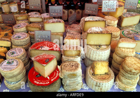 Frankreich, Korsika, Käse auf einem Markt in Ajaccio Stockfoto
