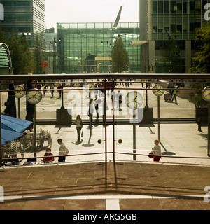 Canary Wharf Piazza Innenhof Blick von Balkon Stockfoto