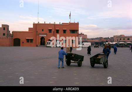 Djemaa el Fna Marrakesch Marakesh südwestlichen Marokko Maghreb maghrebinischen Berber arabischen Arabisch Marokko Nordafrika Stockfoto