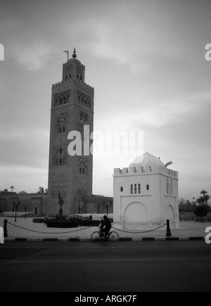 Minarett Koutoubia Moschee Marrakesch Marrakesch südwestlichen Marokko Maghreb maghrebinischen Berber arabische arabische Nordafrika Stockfoto