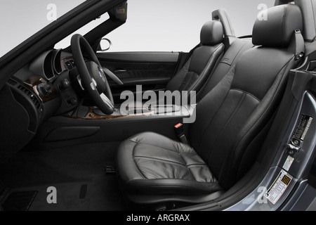 2007 BMW Z4 Roadster 3.0si in Silber - Front-Sitze Stockfoto