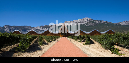 Die Ysios Bodega in La Rioja, Spanien. Von Santiago Calatrava entworfen Stockfoto