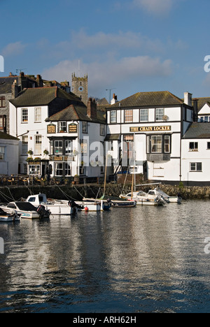 Falmouth, Cornwall, UK. Blick vom Custom House Quay zeigt der Kettenkasten Gastwirtschaft Stockfoto