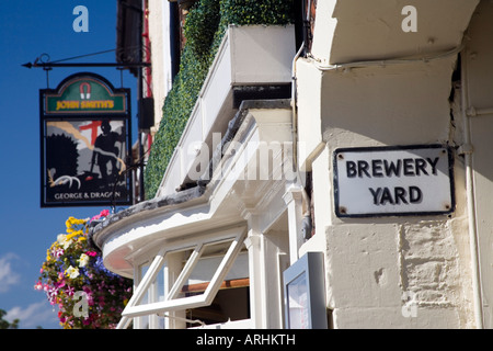 Brauerei-Yard und George und Dragon Pub Yarn High Street Yorkshire Marktstadt jetzt Teil von Stockton on Tees Cleveland Stockfoto