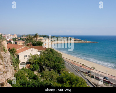 Blick auf die Platja del Wunder von Balco del Mediterrani, Tarragona, Katalonien, Spanien Stockfoto