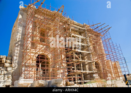 Hadrian Triumphbogen, Wraped im Gerüstbau, Jerash, das antike Gerasa Haschemitischen Königreich Jordanien, dem Mittleren Osten. DSC 54 Stockfoto