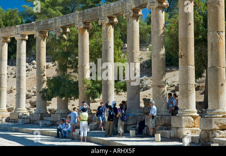 56 ionische Säulen umgeben Oval Plaza, Jerash, das antike Gerasa, Haschemitischen Königreich Jordanien, dem Mittleren Osten. DSC 5447 Stockfoto