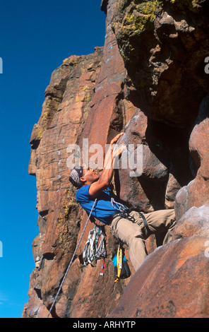 Mann-Klettern in der Nähe von Golden Colorado Stockfoto